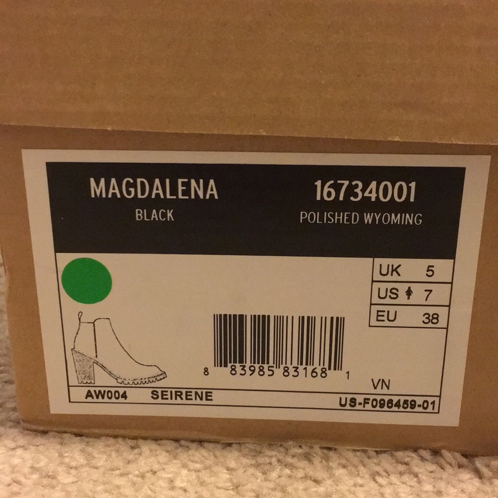 🖤 Dr Marten ‘Magdalena’ black ankle boots